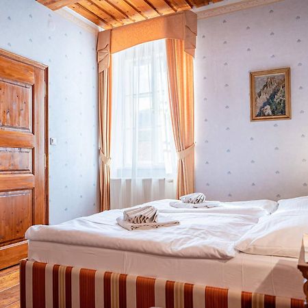 Penzion Cosmopolitan I. Banska Stiavnica Ngoại thất bức ảnh