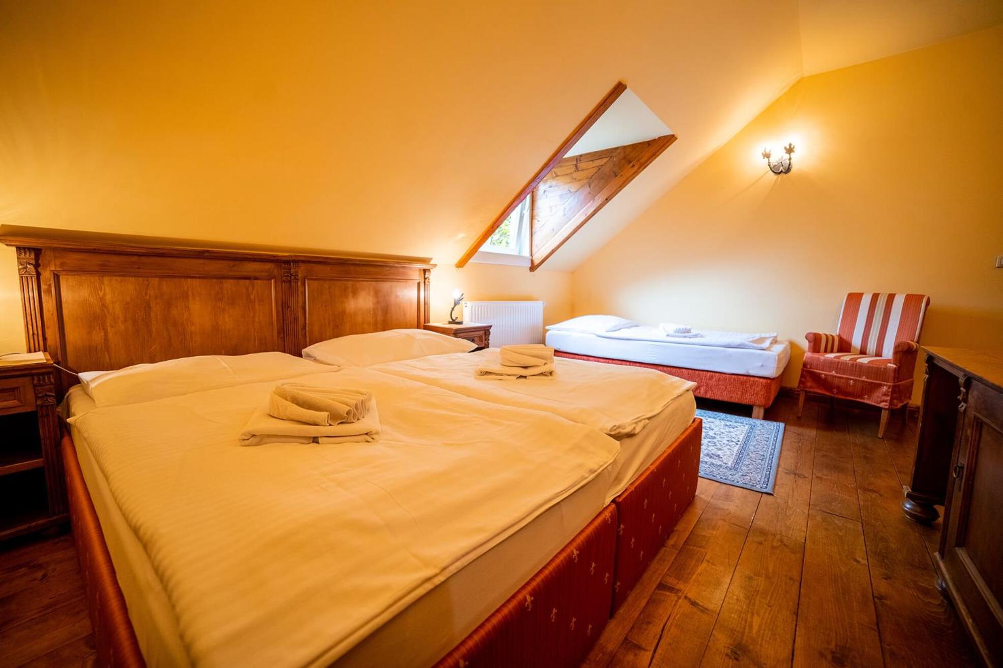 Penzion Cosmopolitan I. Banska Stiavnica Ngoại thất bức ảnh