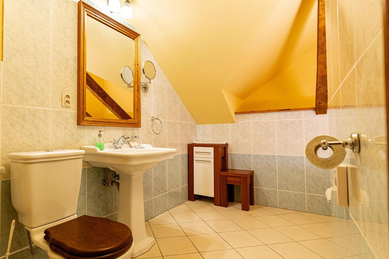 Penzion Cosmopolitan I. Banska Stiavnica Ngoại thất bức ảnh
