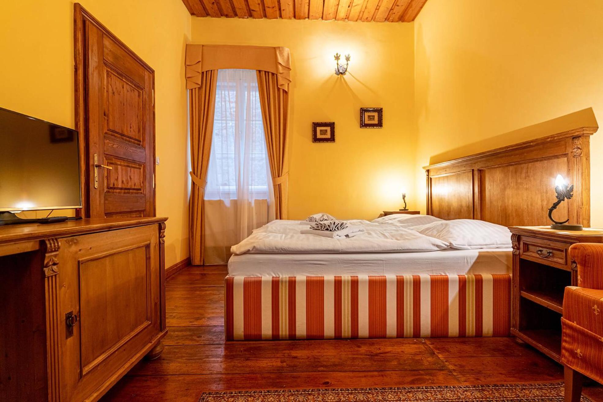 Penzion Cosmopolitan I. Banska Stiavnica Ngoại thất bức ảnh