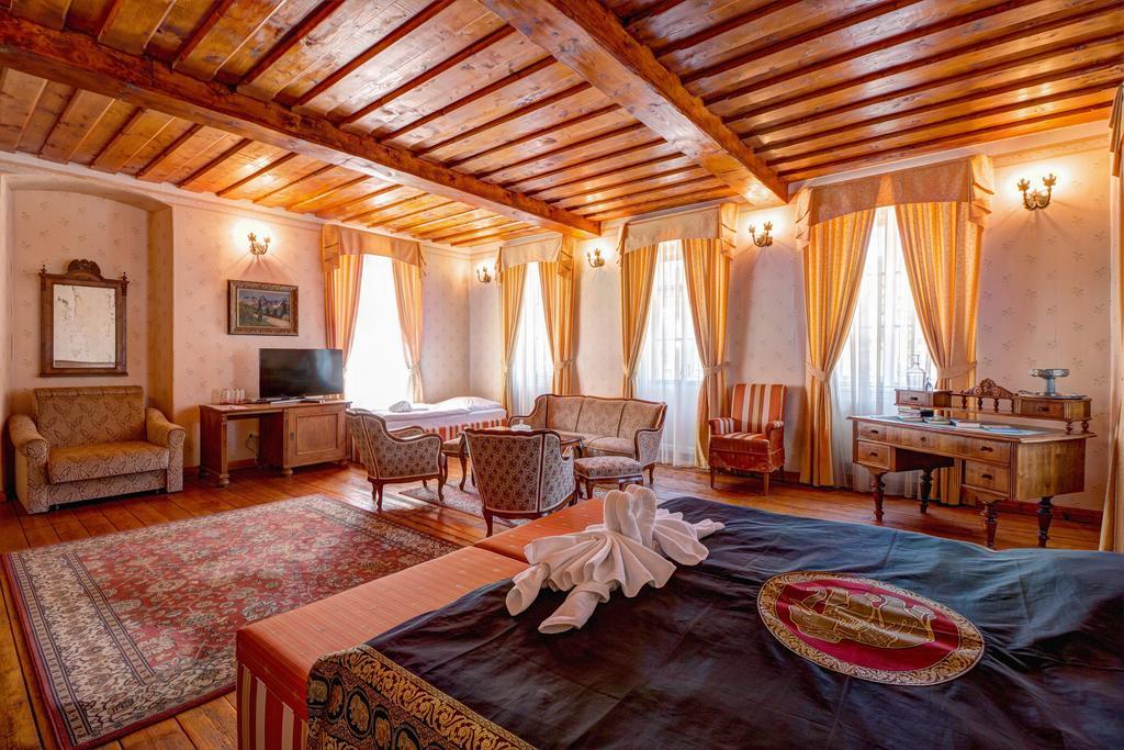 Penzion Cosmopolitan I. Banska Stiavnica Ngoại thất bức ảnh