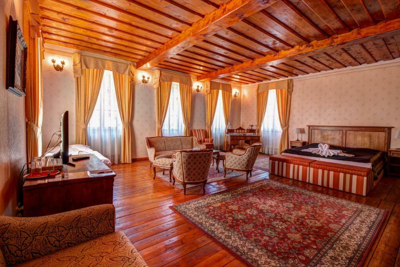 Penzion Cosmopolitan I. Banska Stiavnica Ngoại thất bức ảnh